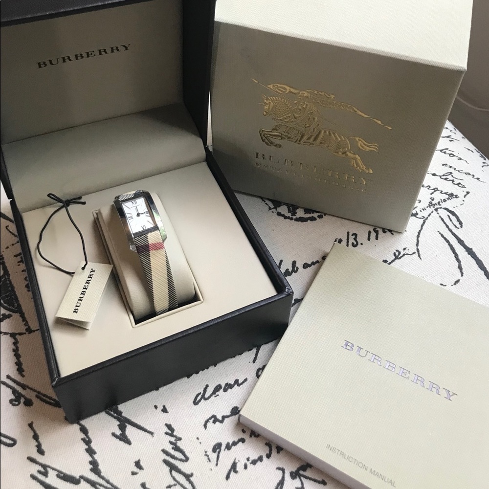 Authentic Burberry Watch BU1062 and Box